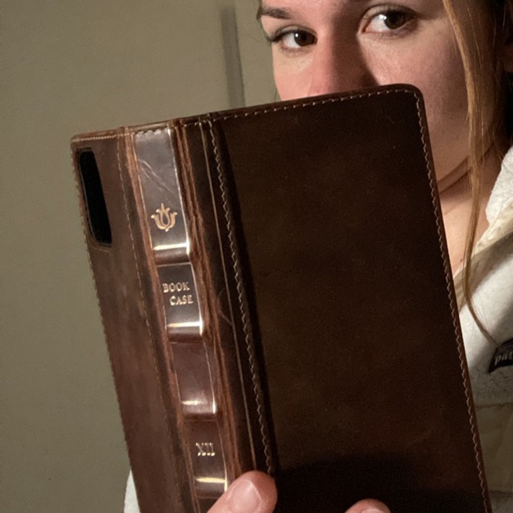 Phone case that looks like a book